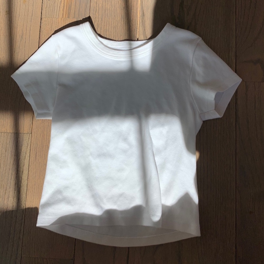 Brandy Melville cropped shirt